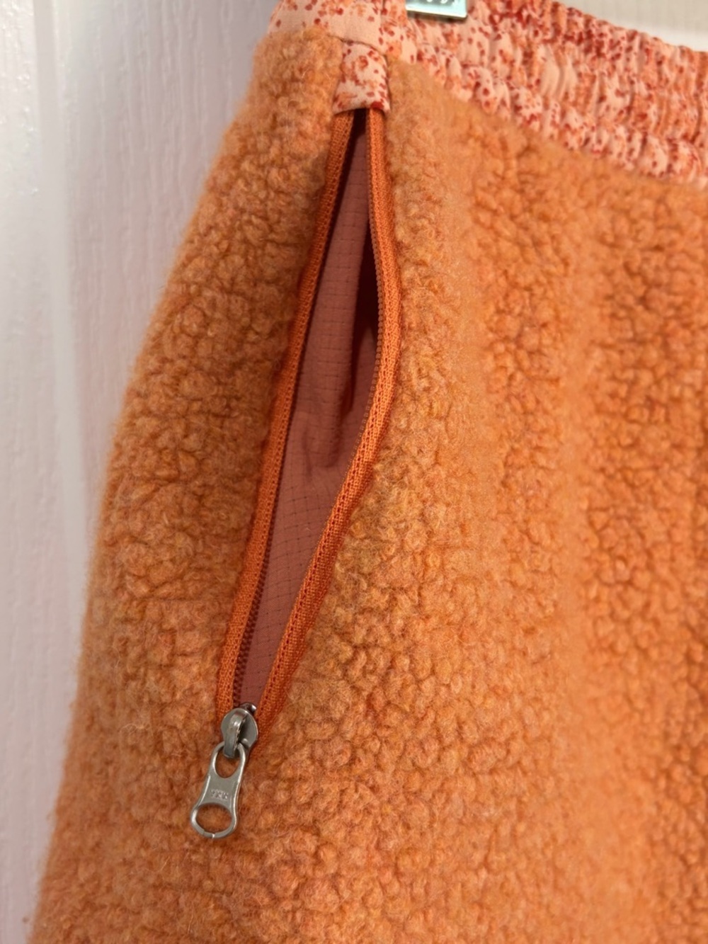Outdoor Voices MegaFleece Shorts In Papaya/Clementine Colorway‎ - Picture 5 of 11
